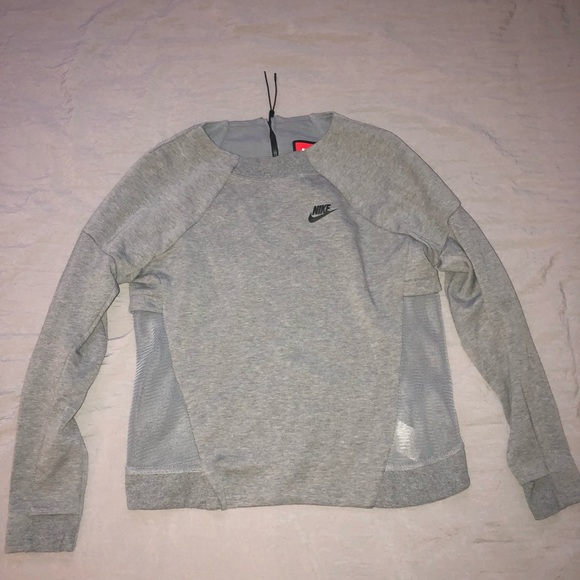 Nike Sweaters - Nike Tech Pull Over